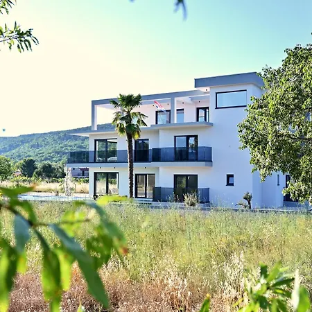 Noel Imotski Makarska Βίλα